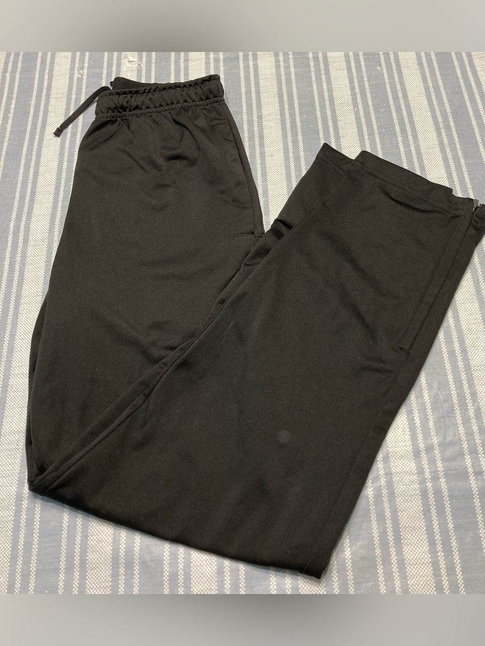 💛TODAY***$13***Xersion black, lightweight jogger pants.